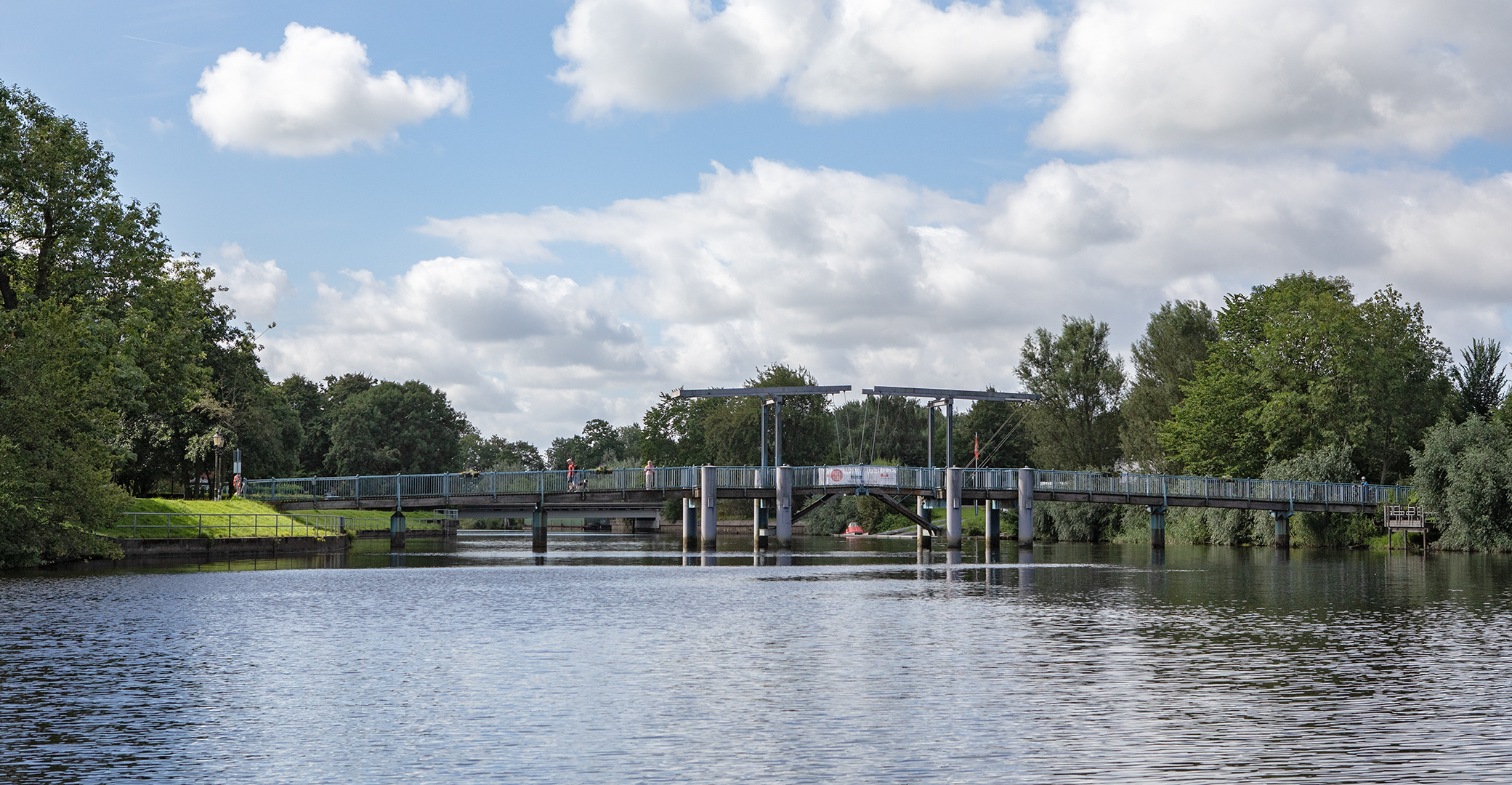  Blaue Brücke 