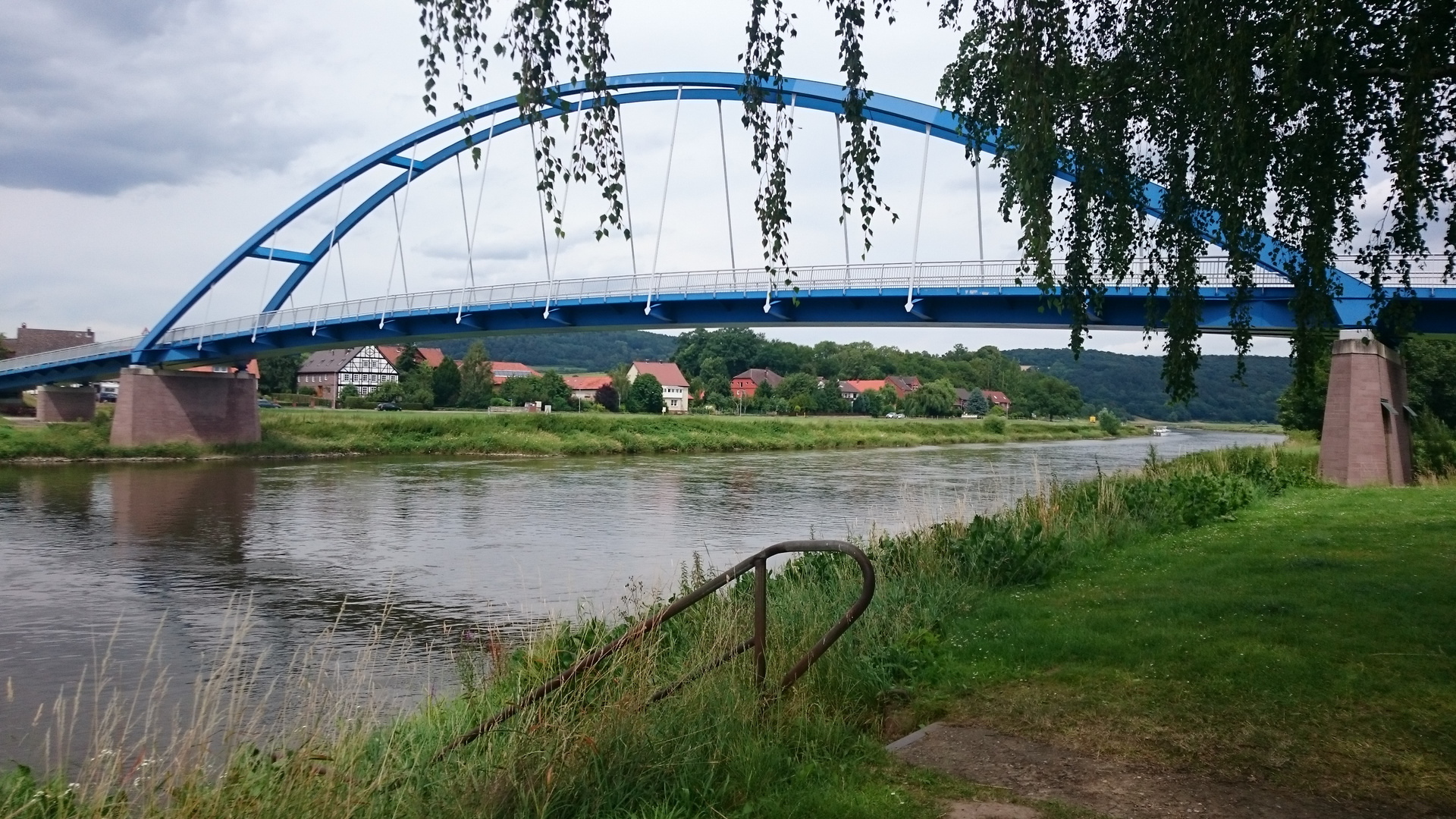 Blaue Brücke bei Hehlen