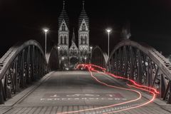 Blaue Brücke und Herz-Jesu-Kirche Freiburg