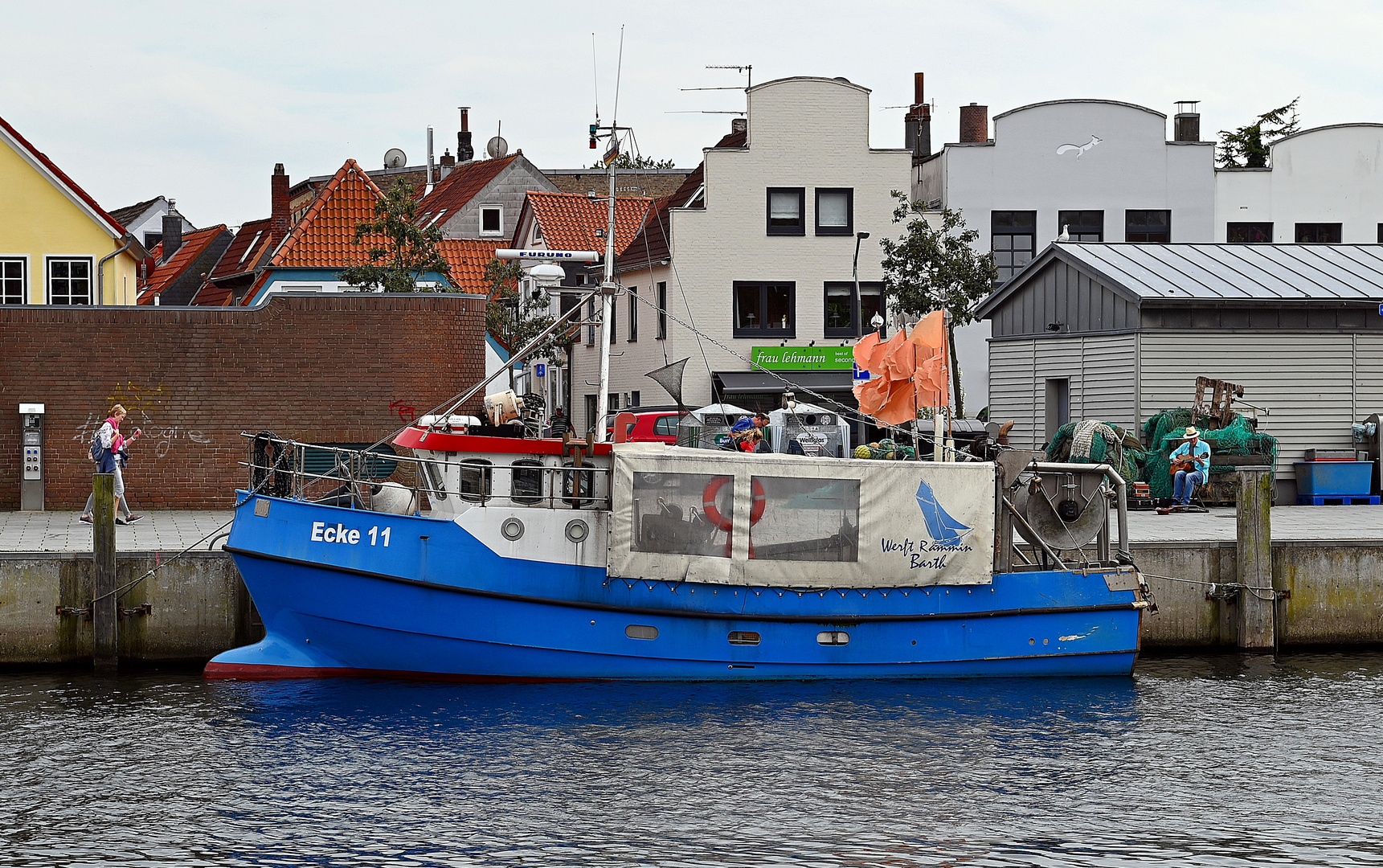 Blaue Ecke mit Musik