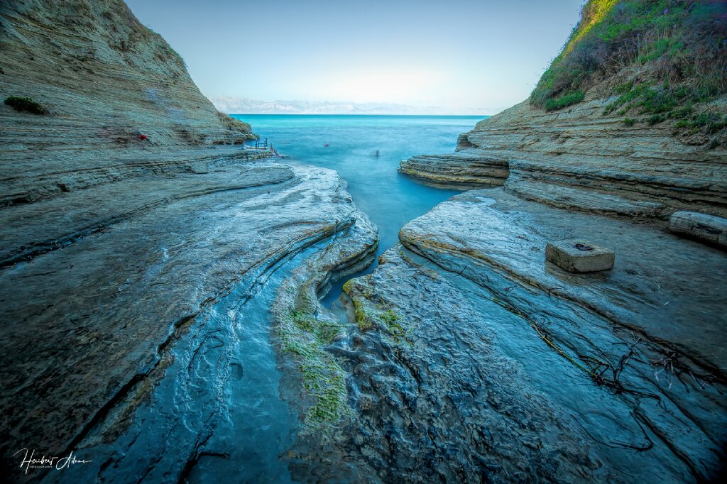 Blaue Felsenlandschaft