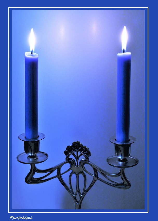 Blaue Kerzen