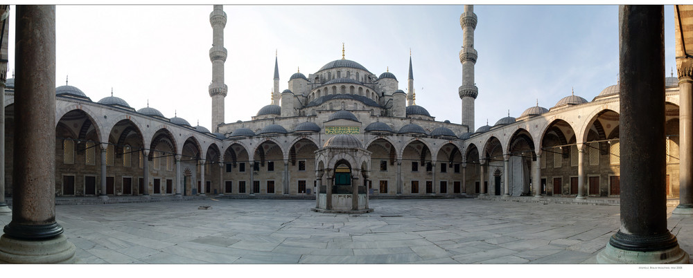 Blaue Moschee am frühen Morgen