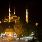 Blaue Moschee bei Nacht