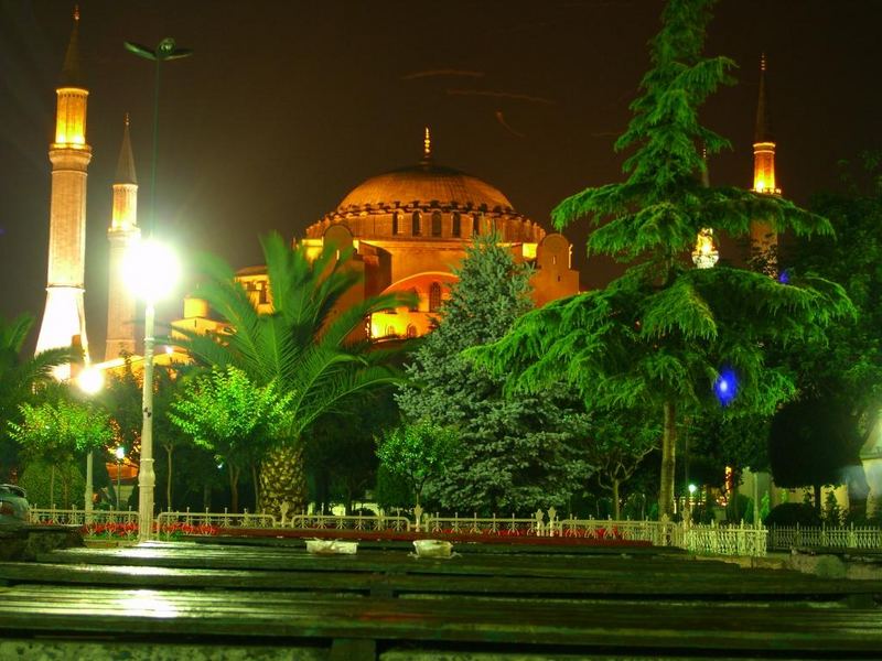 Blaue Moschee bei Nacht