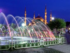 Blaue Moschee bei Nacht