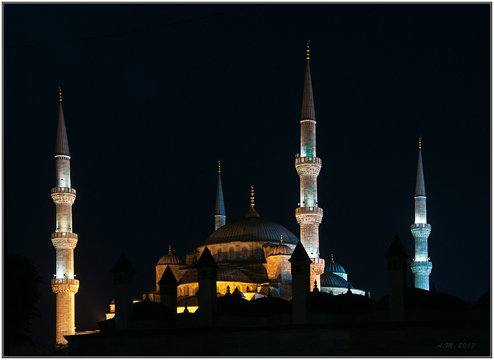 Blaue Moschee in schwarz