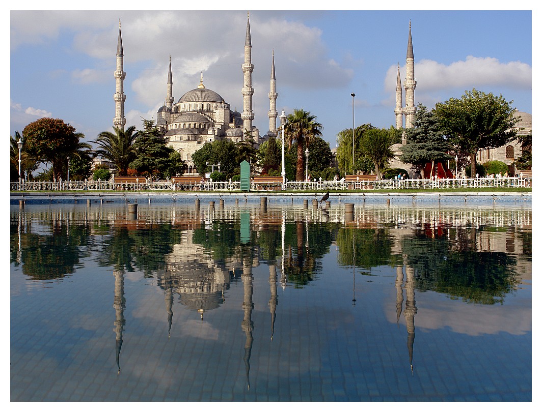 Blaue Moschee mit 12 Minaretten