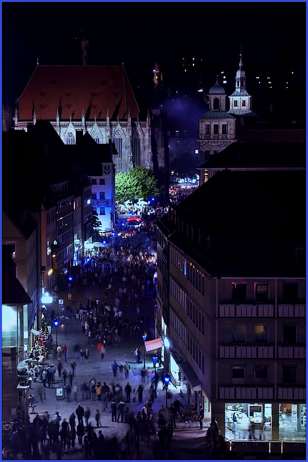 Blaue Nacht in extra blau