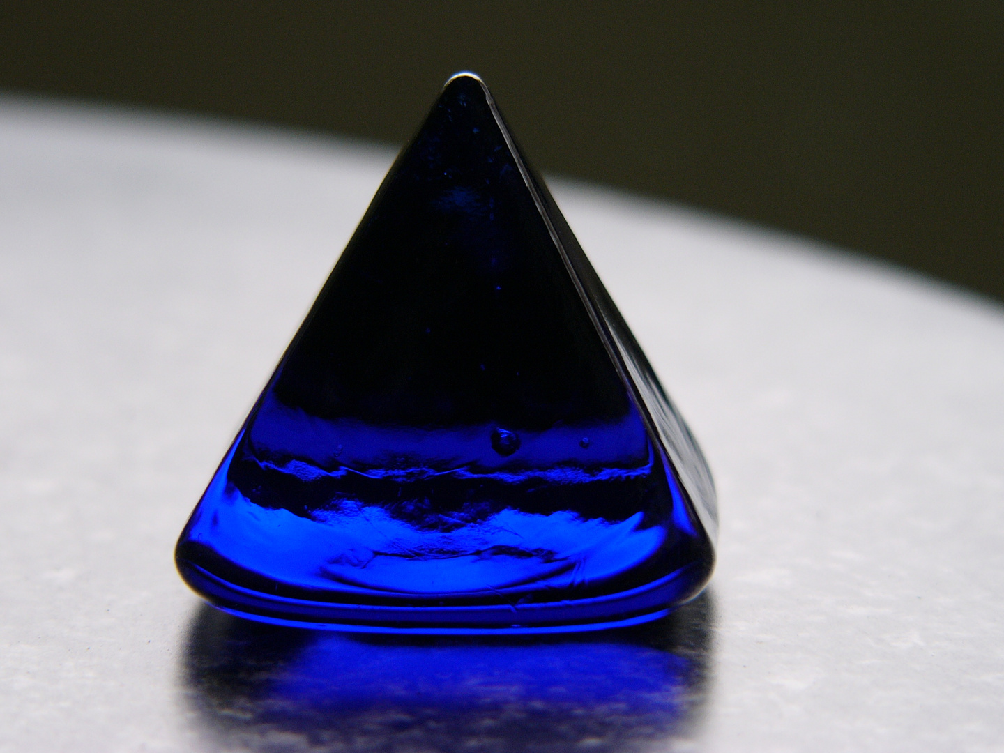 blaue Pyramide