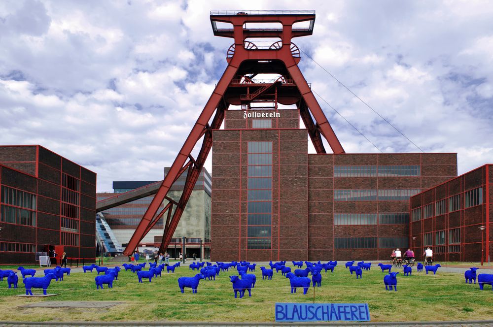 Blaue Schafe auf Zollverein