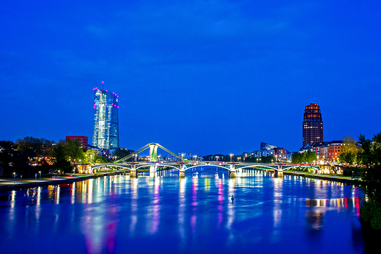 Blaue Skyline Frankfurt am Main