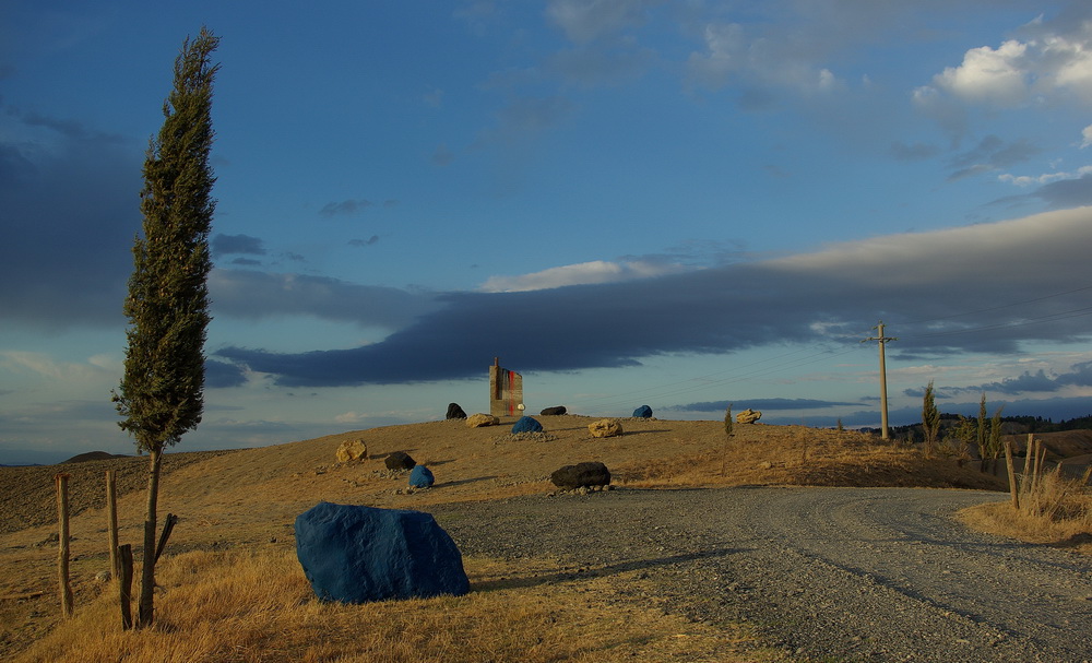 Blaue Steine in der Toscana