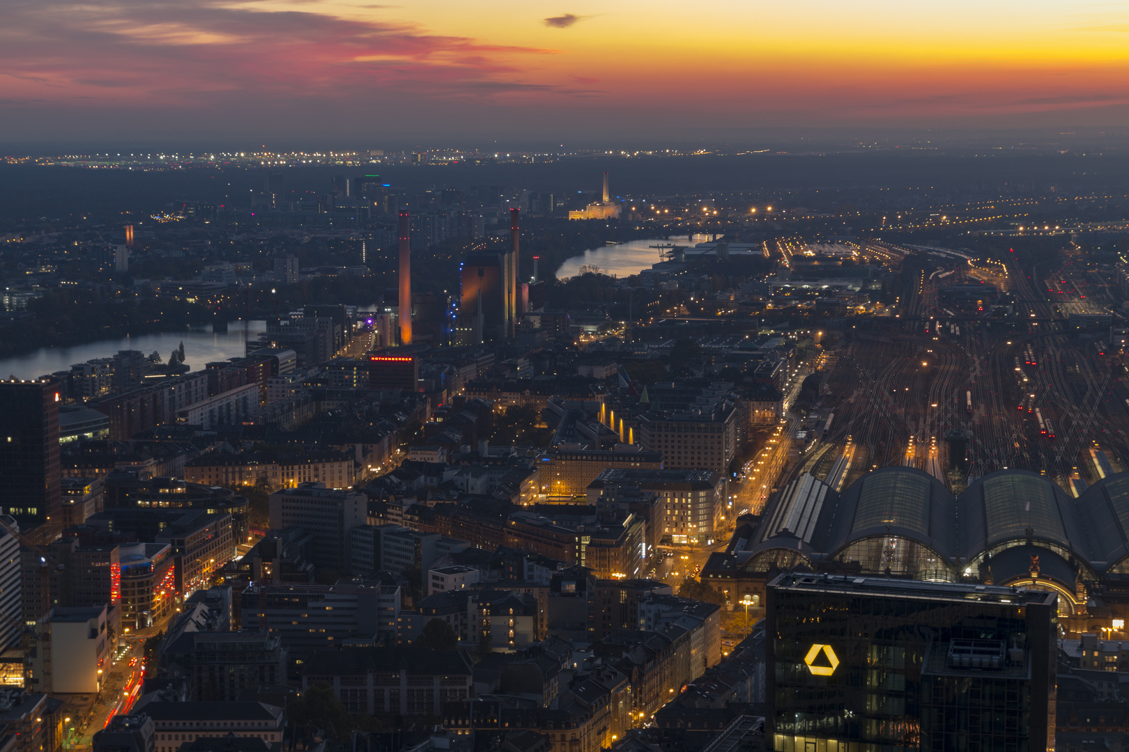 blaue Stunde 11-2018-51 - Skyline FFM