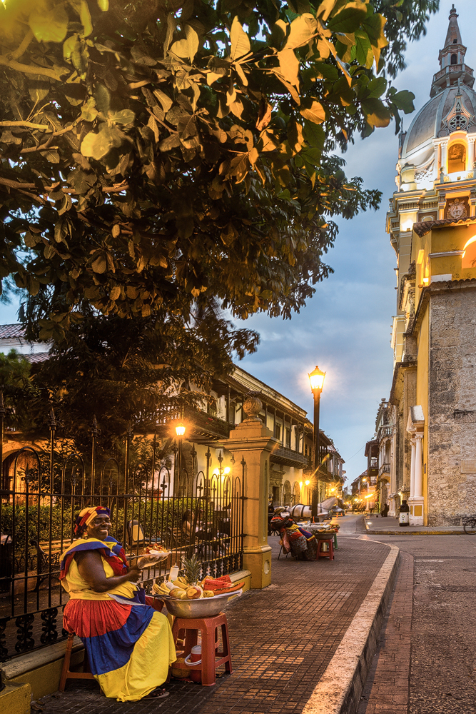 Blaue Stunde: Abends in Cartagena, Kolumbien