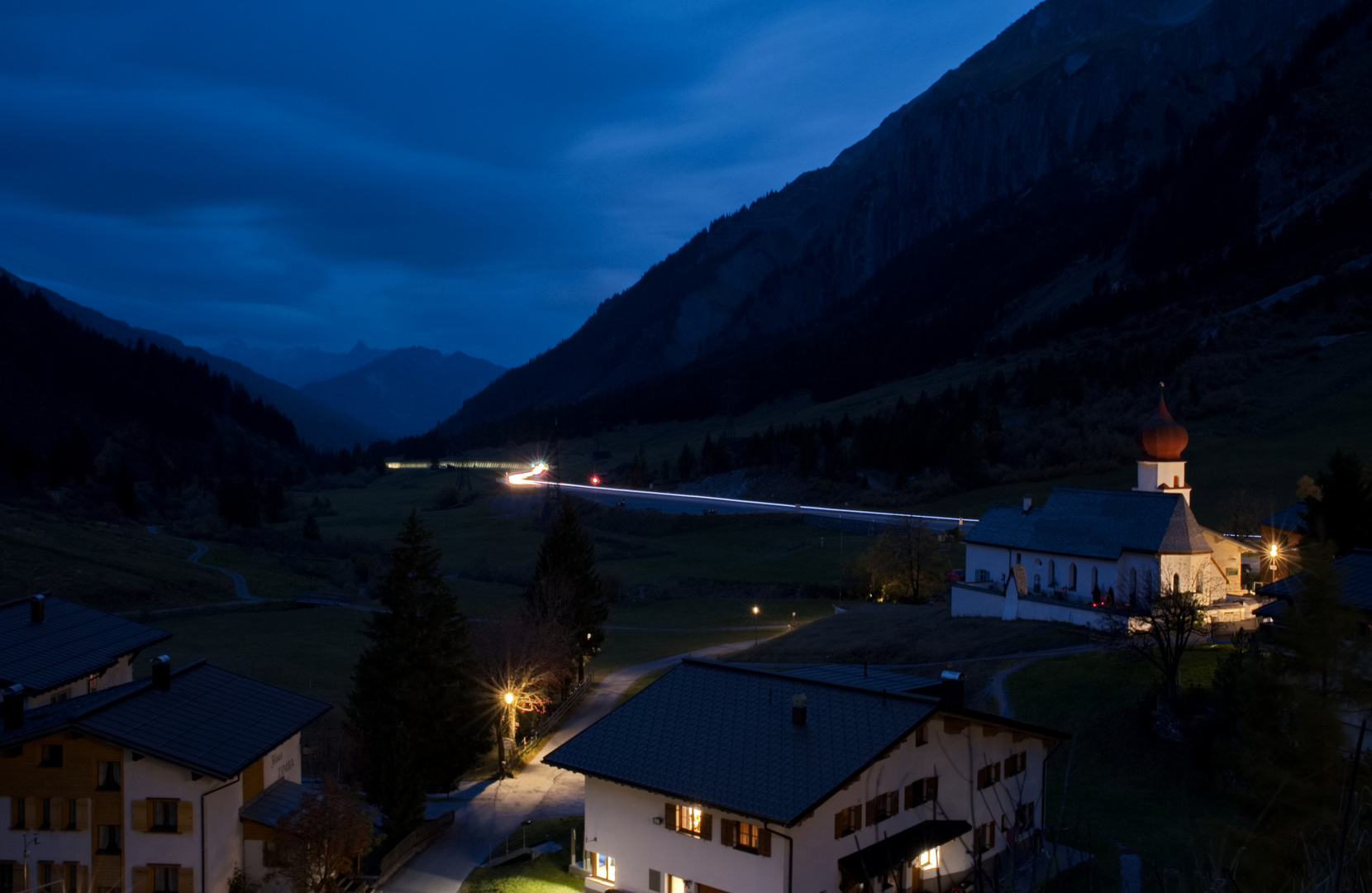 Blaue Stunde am Arlberg