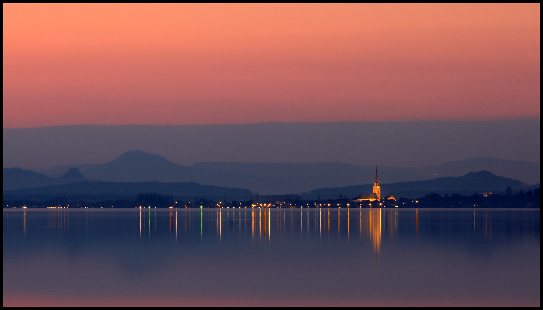 Blaue Stunde am Bodensee