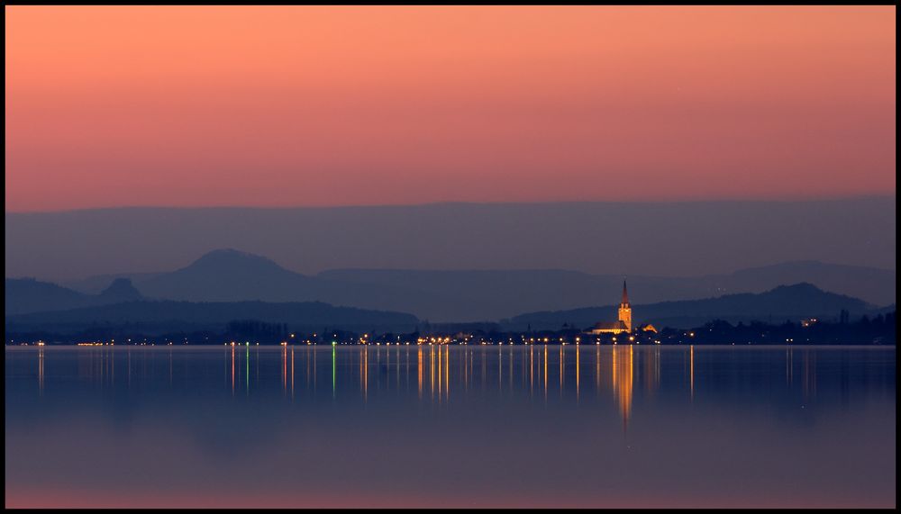 Blaue Stunde am Bodensee