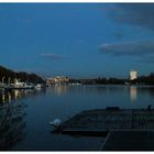 Blaue Stunde am Bootshafen (I)