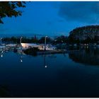 Blaue Stunde am Bootshafen Schierstein (II)