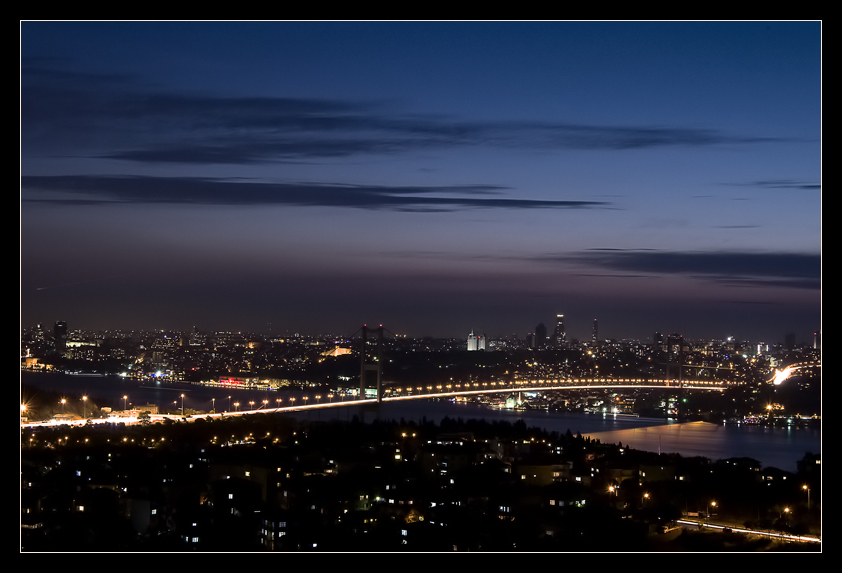 Blaue Stunde am Bosphorus