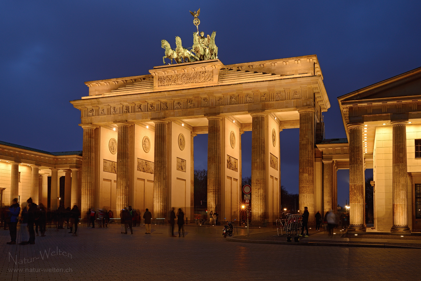 Blaue Stunde am Brandenburger Tor