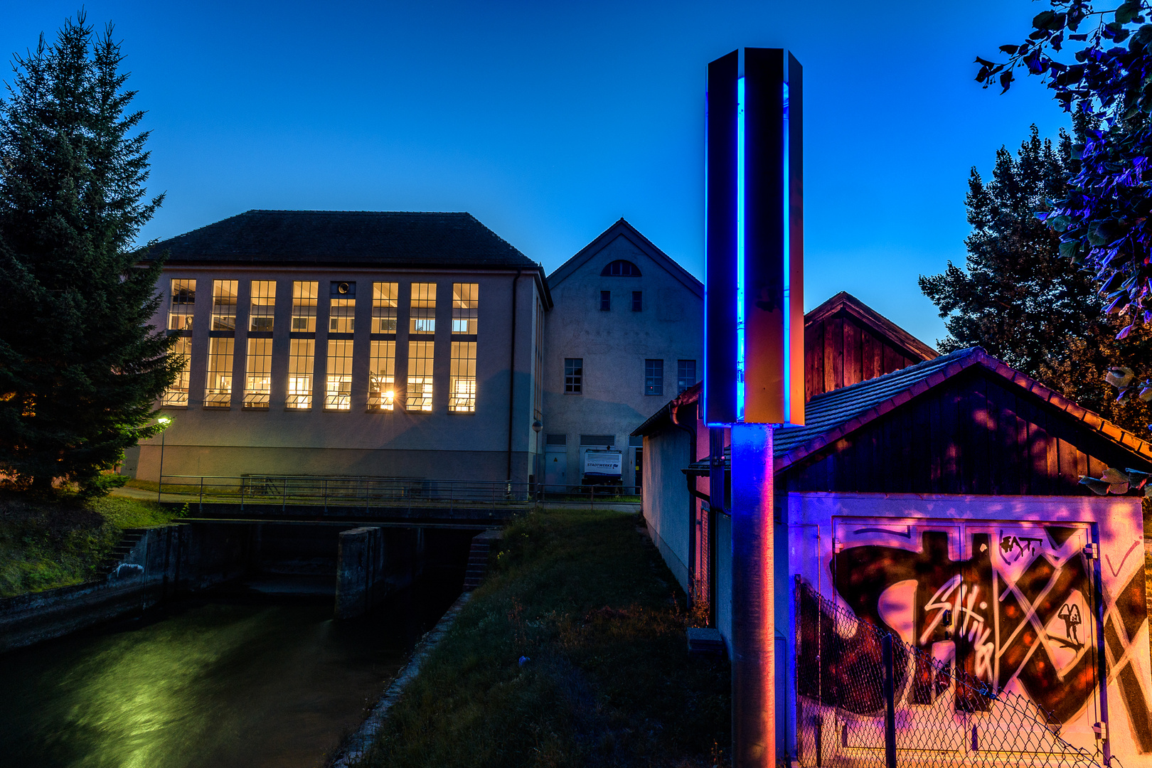 blaue Stunde am Brucker E-Werk