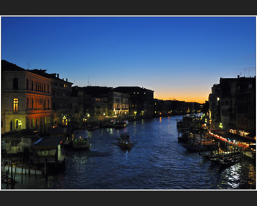 Blaue Stunde am Canal Grande