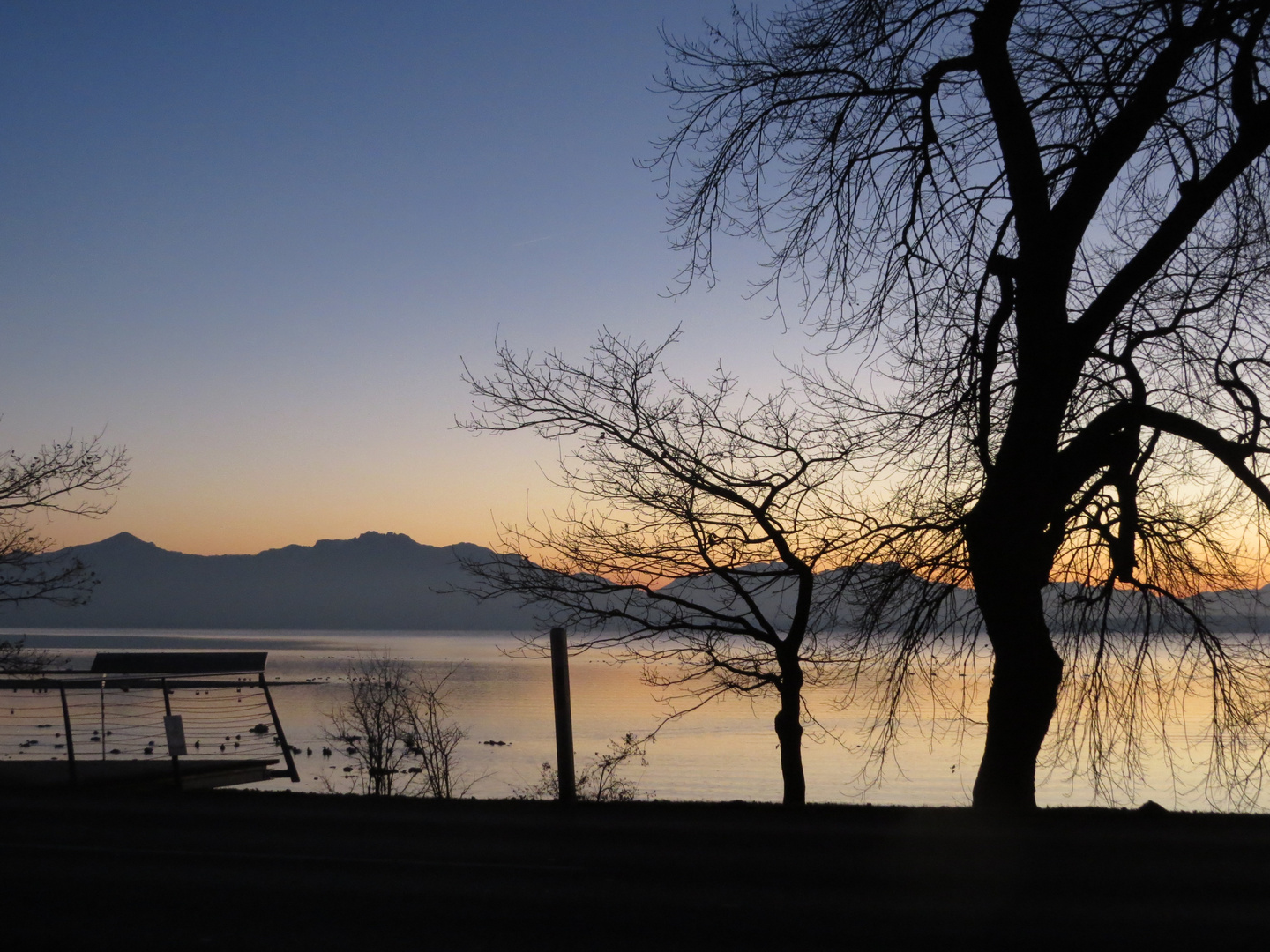 Blaue Stunde am Chiemsee