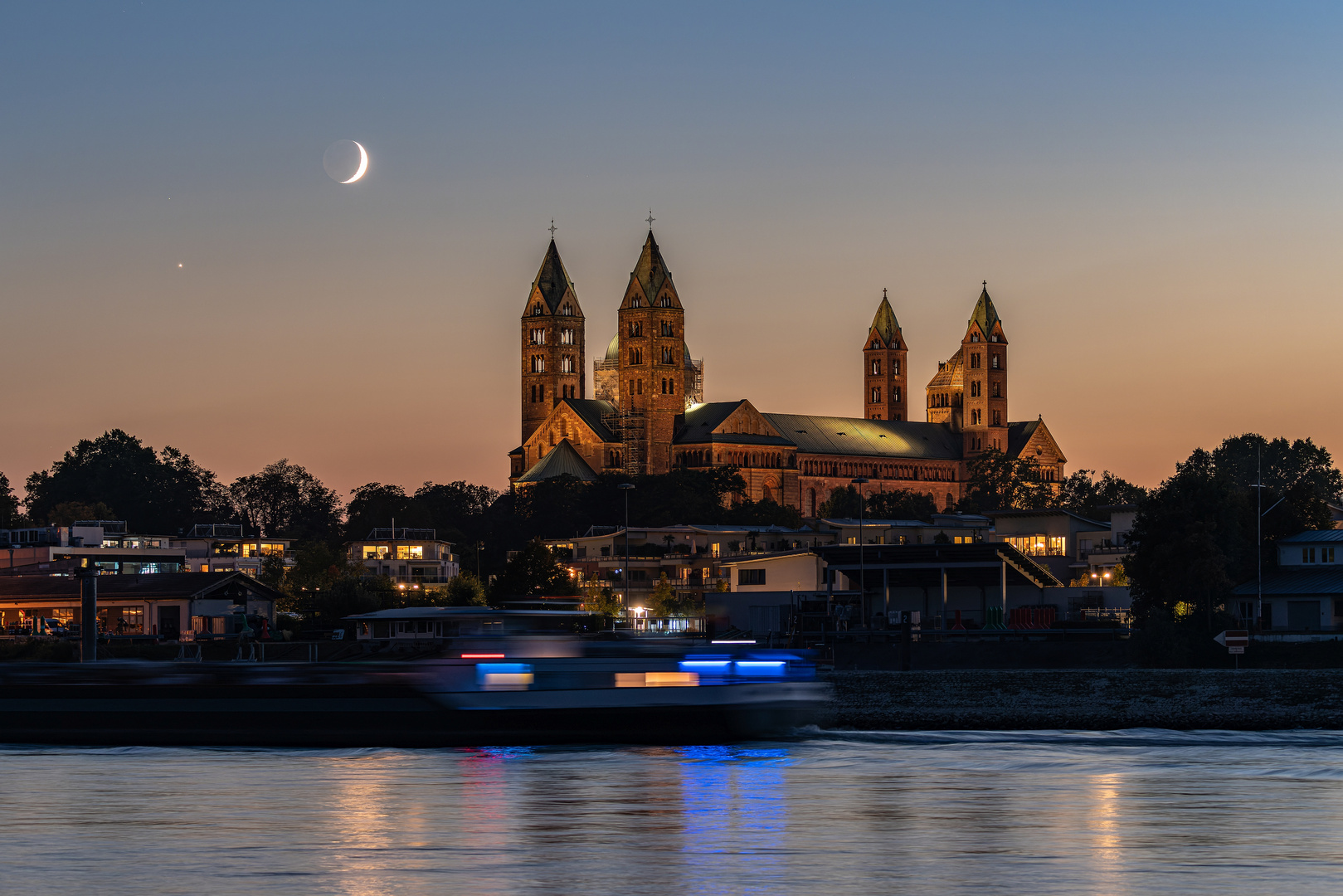 Blaue Stunde am Dom