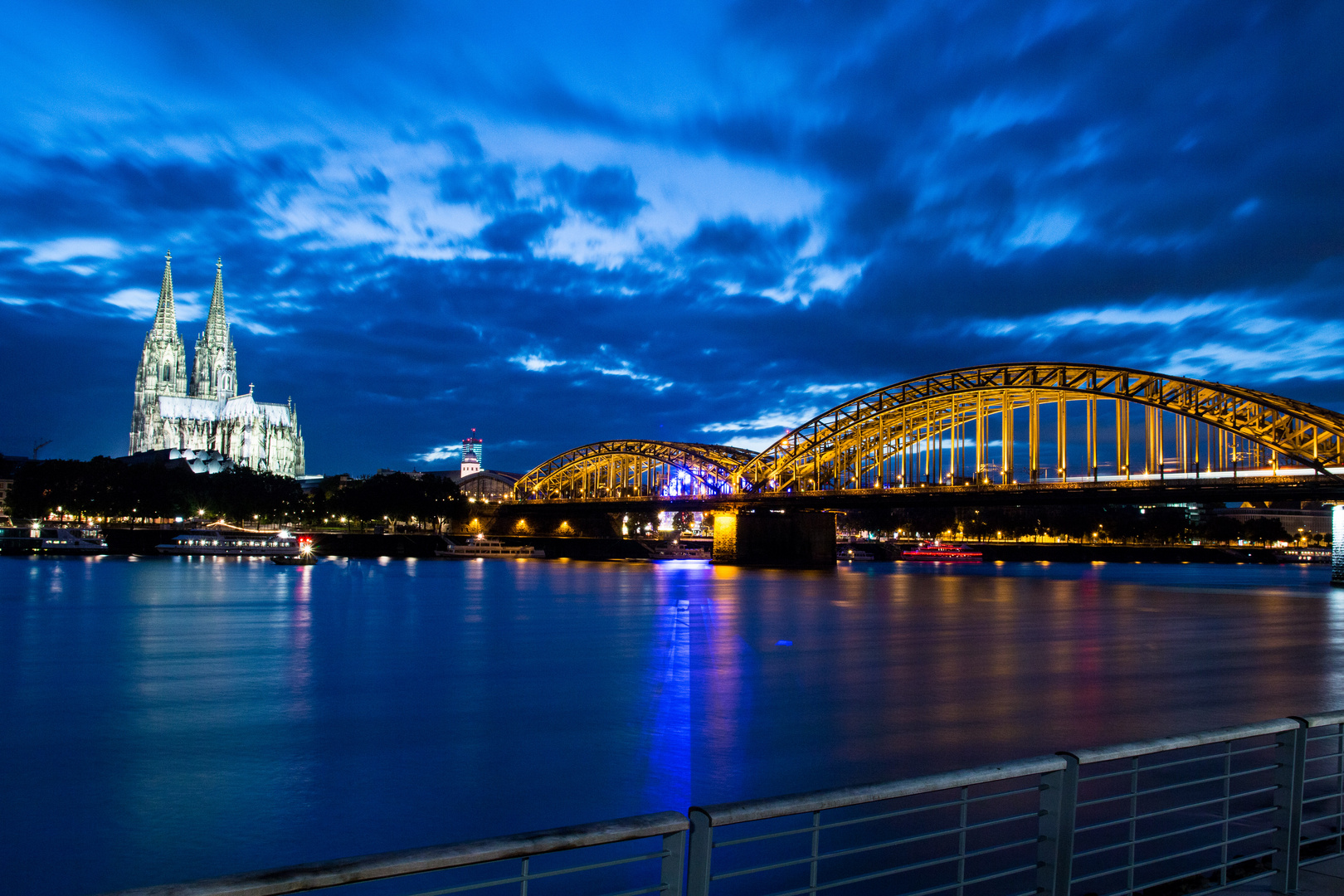 Blaue Stunde am Dom