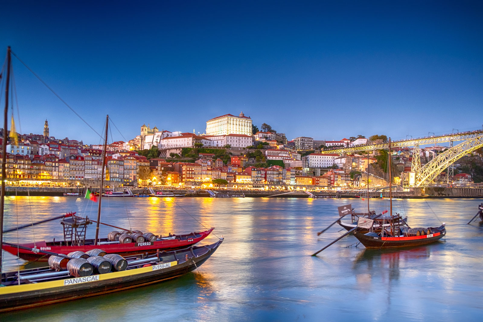 Blaue Stunde am Fluss in Porto I