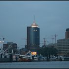 blaue Stunde am Hafen