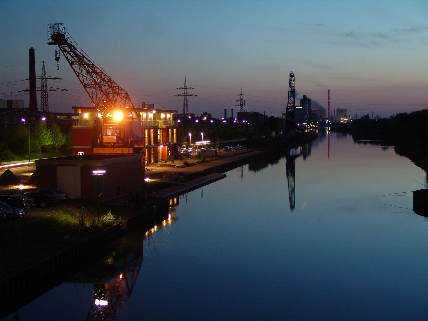 blaue Stunde am Hafen