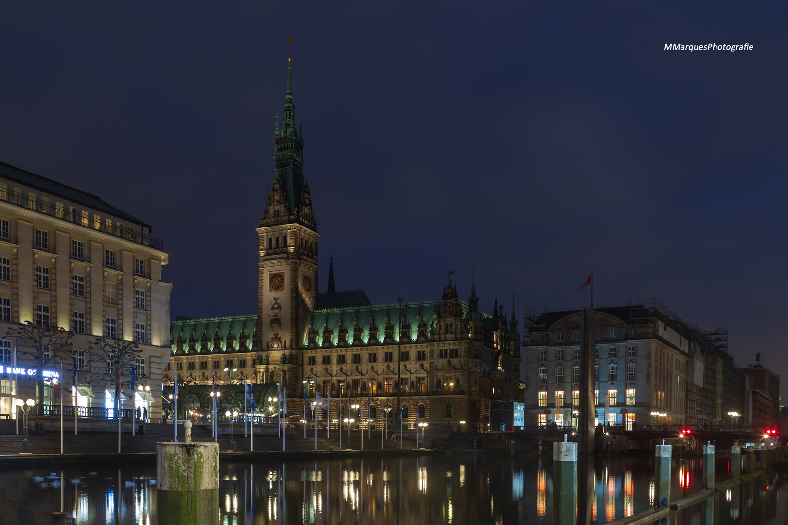 Blaue Stunde am Hamburger Rathaus