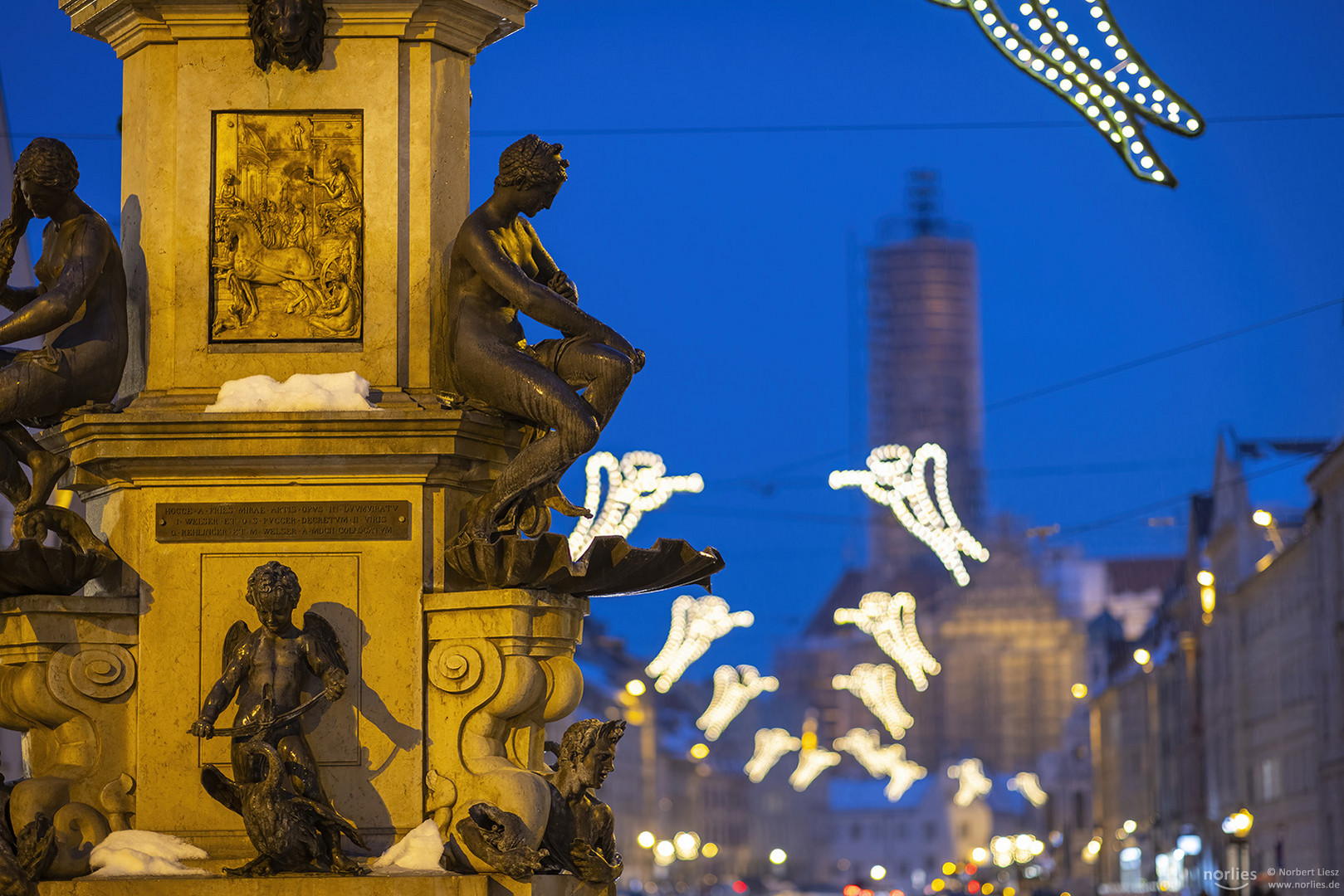 Blaue Stunde am Herkulesbrunnen