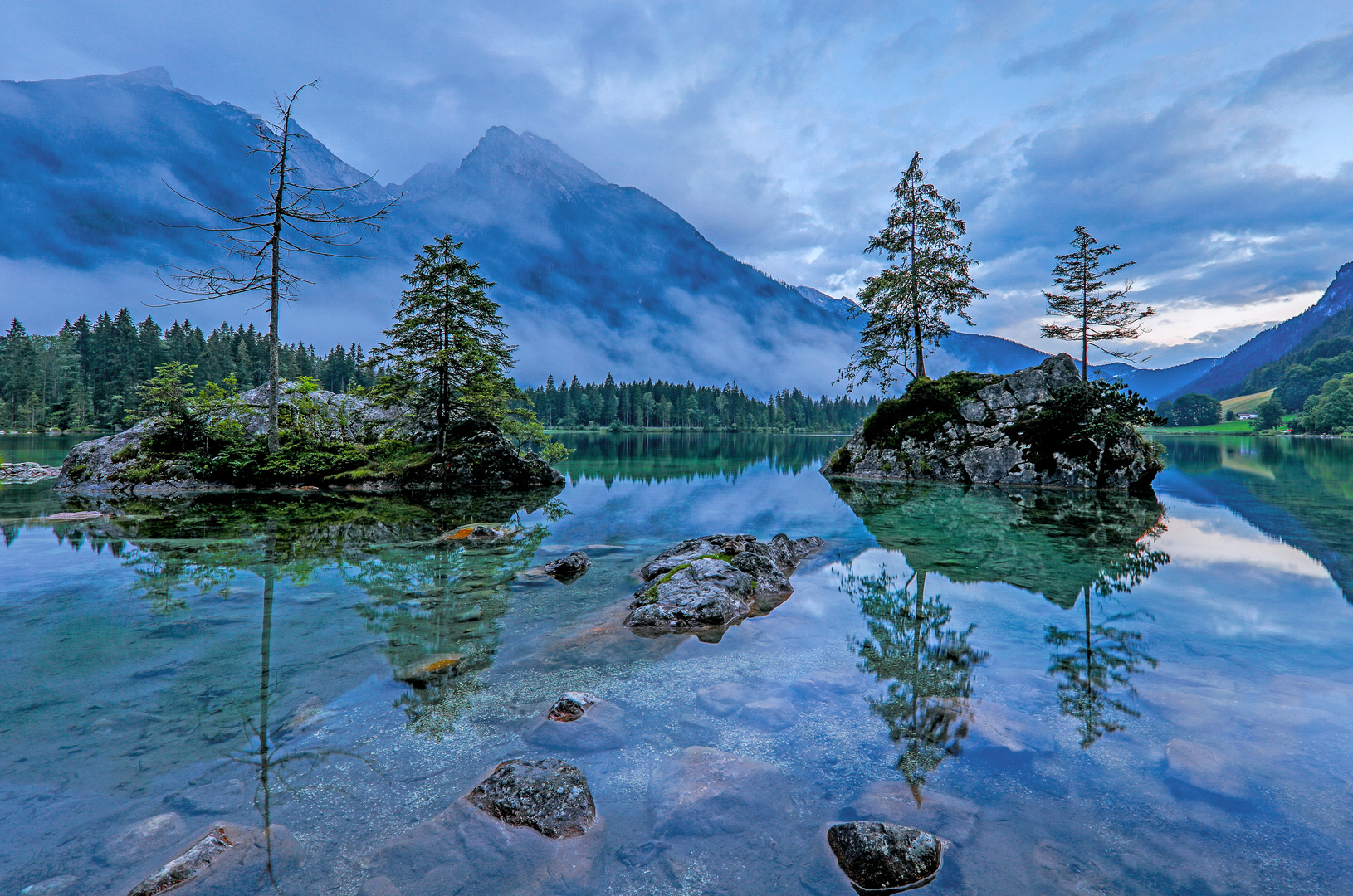 Blaue Stunde am Hintersee