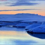 - Blaue Stunde am Jökulsarlon -