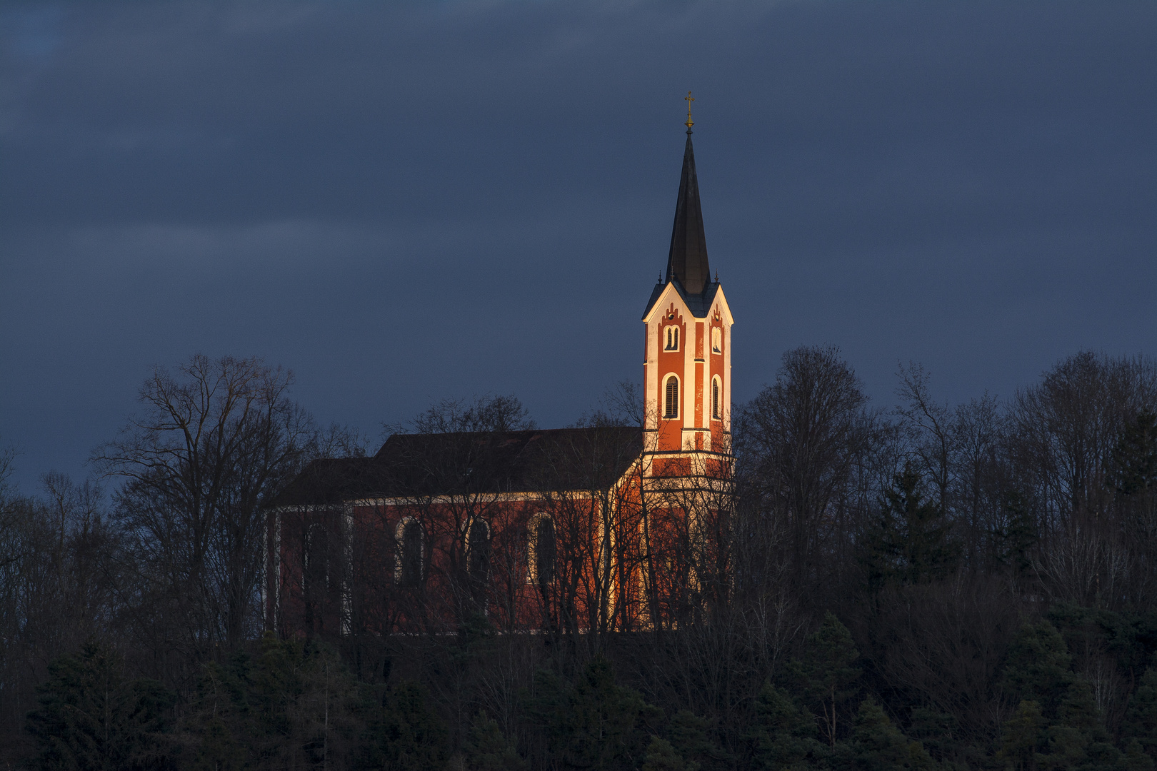 Blaue Stunde am Kreuzberg von Burglengenfeld