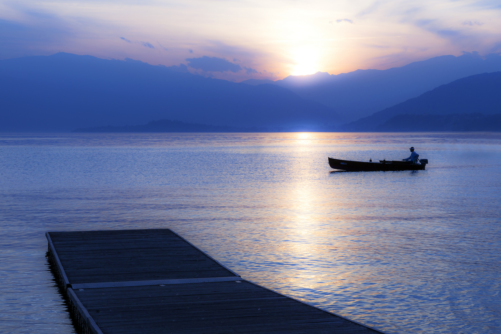 blaue Stunde am Lago Maggiore