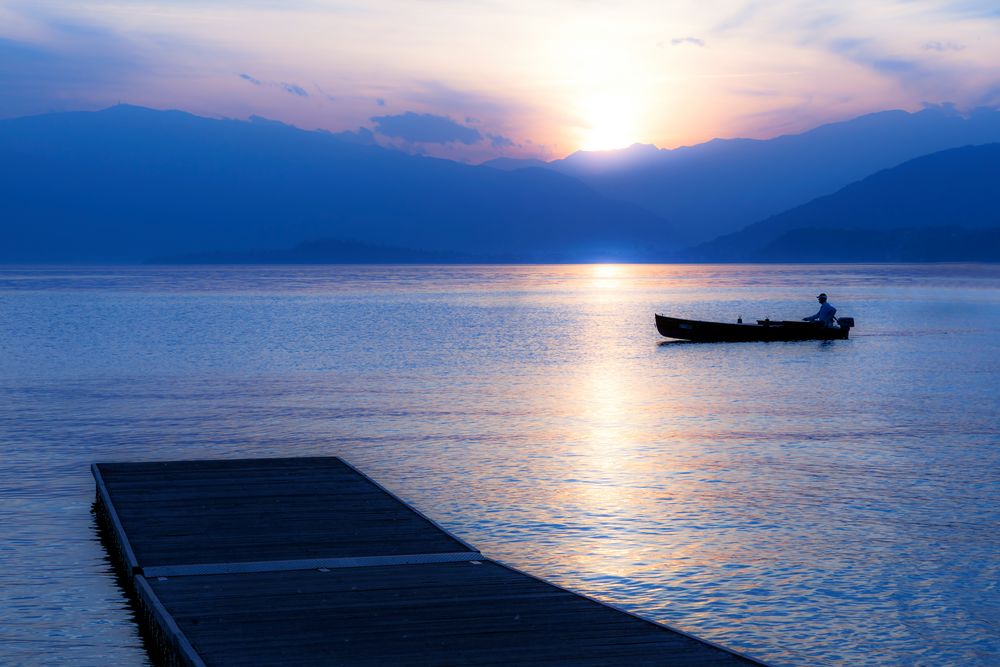blaue Stunde am Lago Maggiore von JoanaKruse 