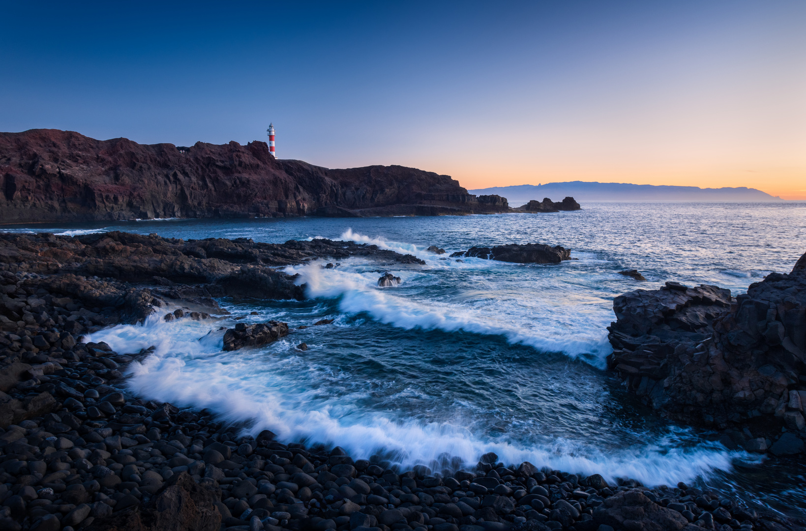 Blaue Stunde am Leuchtturm