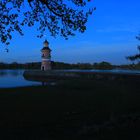 Blaue Stunde am Leuchtturm Moritzburg