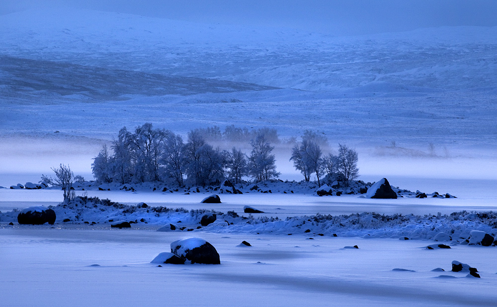 Blaue Stunde am Loch Ba