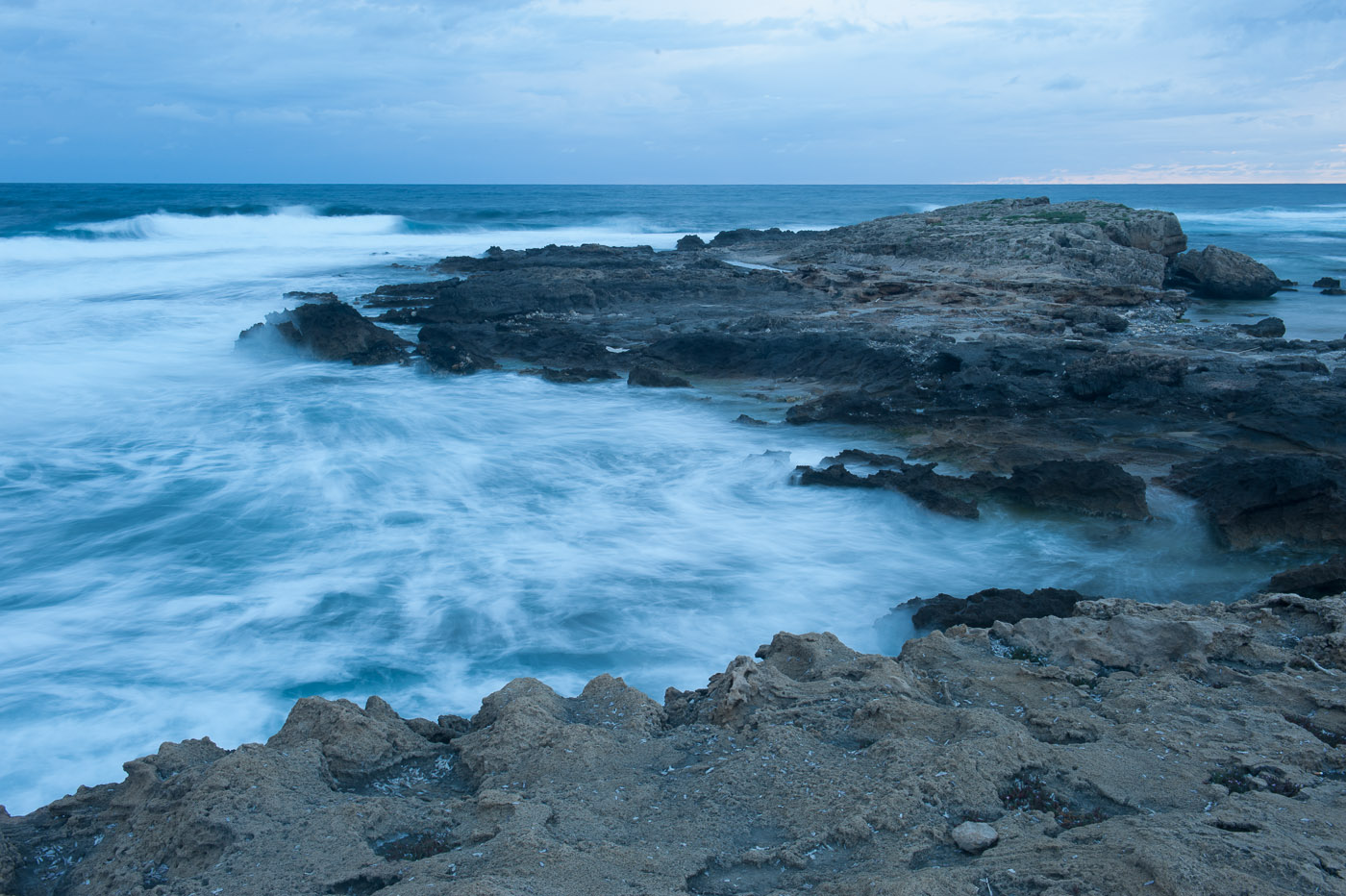 Blaue Stunde am Meer