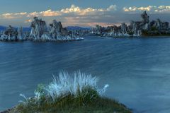 Blaue Stunde am Mono Lake