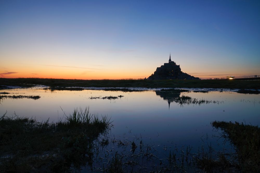 Blaue Stunde am Mont Saint Michel