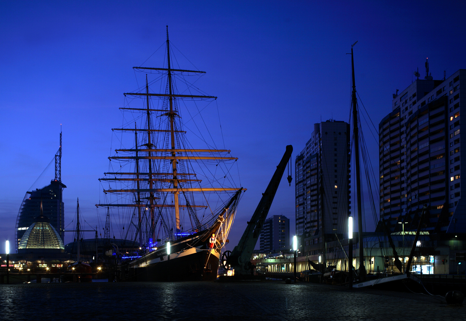 Blaue Stunde am Museumshafen