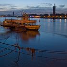 Blaue Stunde am Rhein