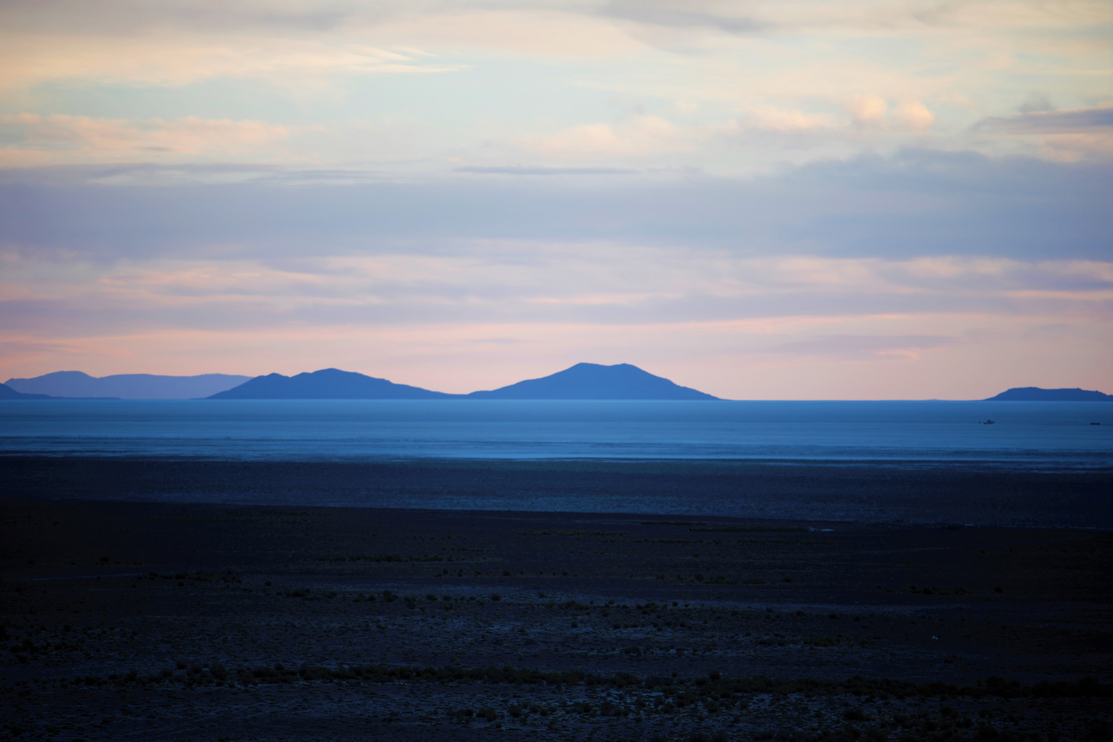 blaue Stunde am Salar de Uyuni